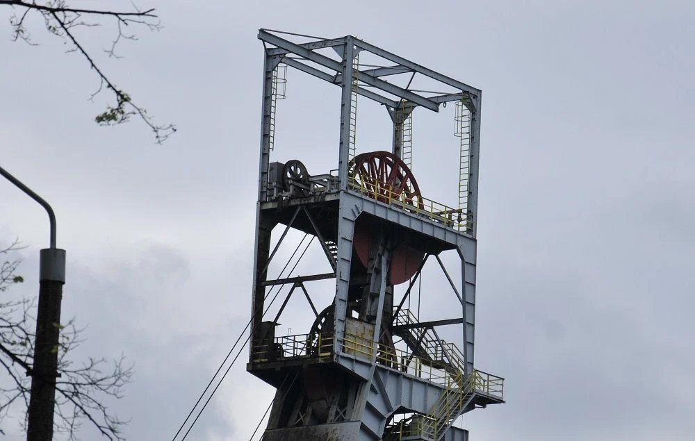 Wstrząs w kopalni Bielszowice. Ratownicy znaleźli drugiego górnika. Bez oznak życia