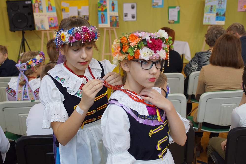 Otwarcie Podwórka Nivea w SP22 4