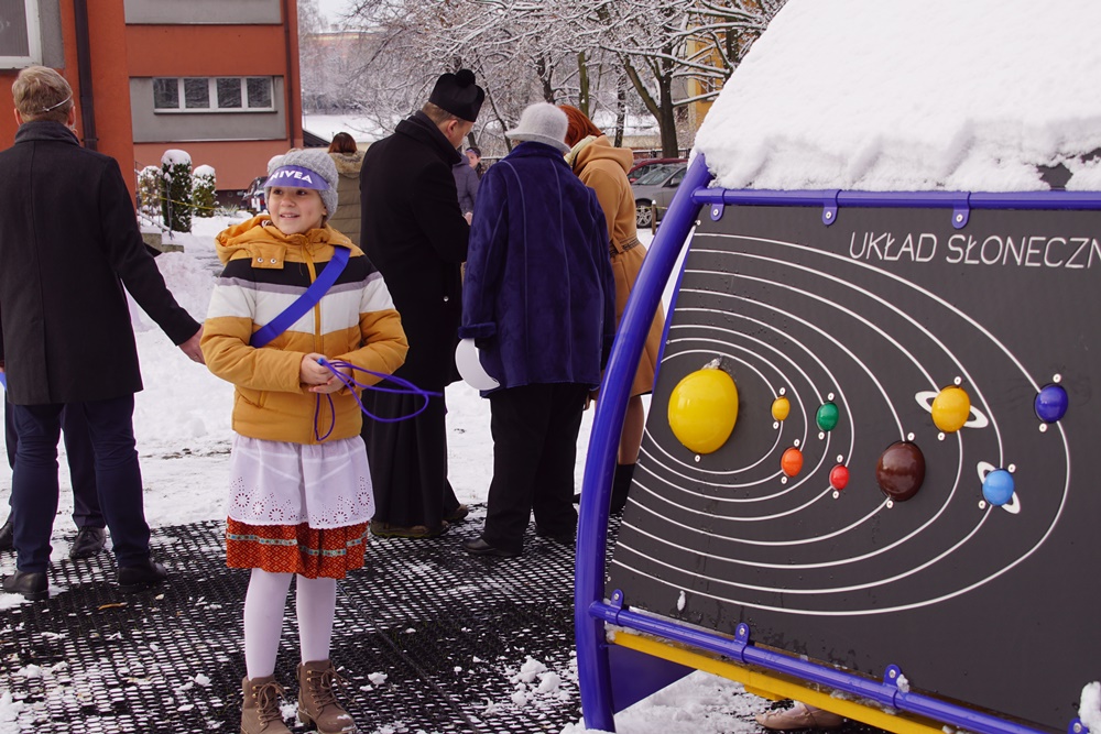 Otwarcie Podwórka Nivea w SP22 51