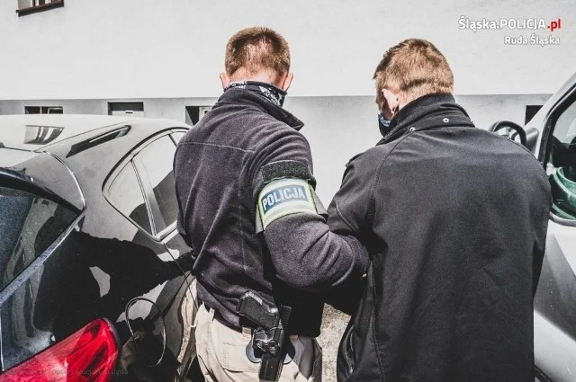 Agresywny 51-latek groził kobiecie mając nóż i miotacz gazu!