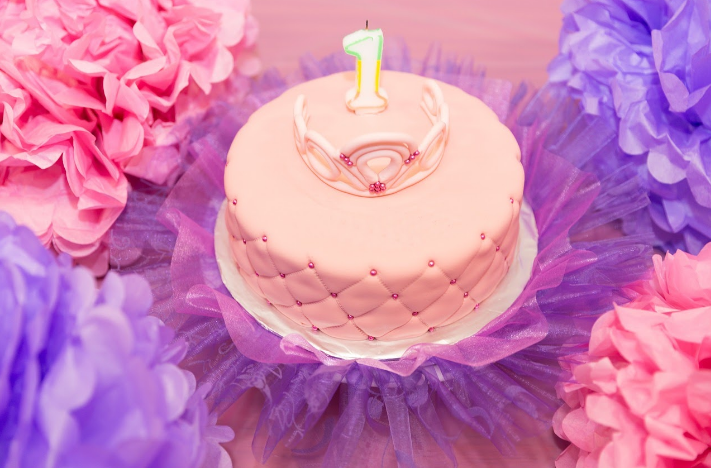 Jaki tort na roczek dla dziewczynki?