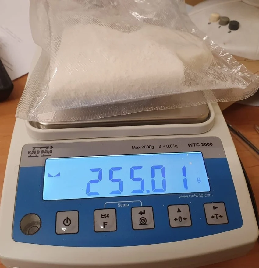 Przejęli prawie 2700 działek amfetaminy