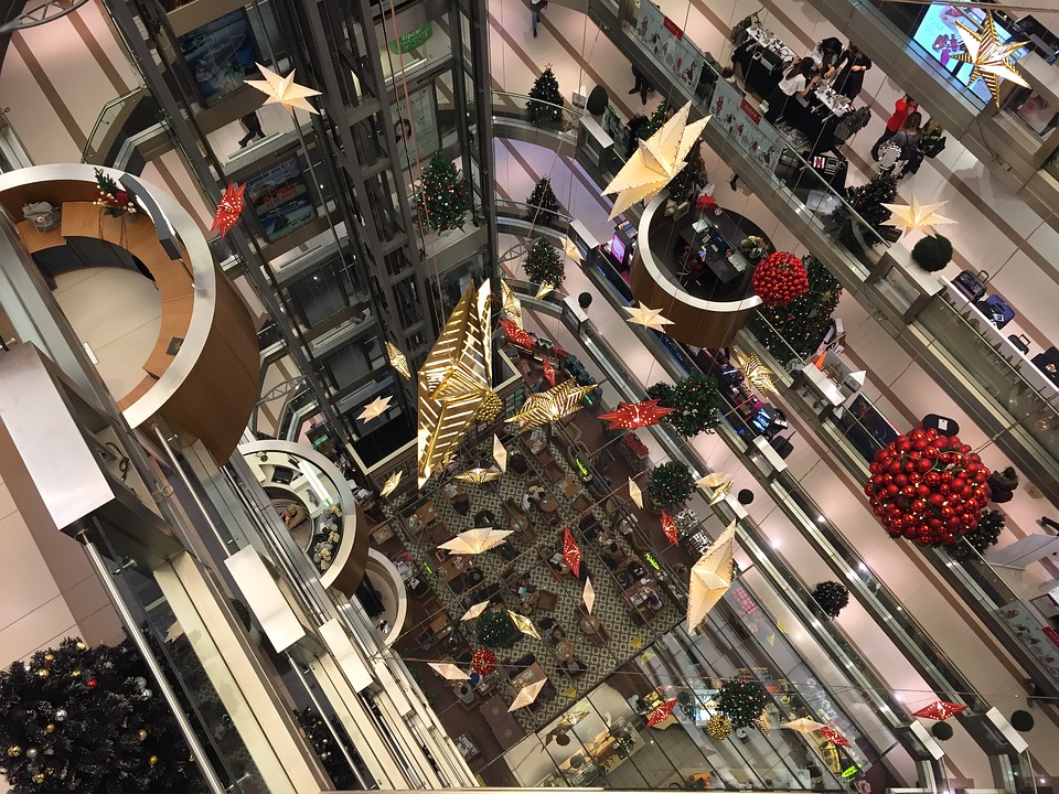 Bezpieczne zakupy przedświąteczne