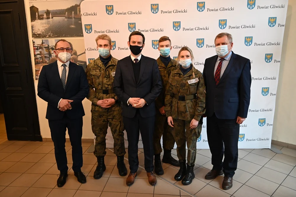 Wizyta wiceministra Obrony Narodowej w Starostwie Powiatowym w Gliwicach