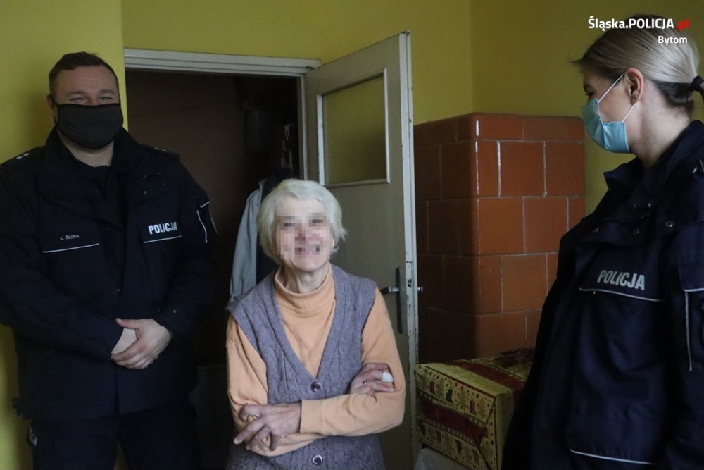 Świąteczna paczka od bytomskich policjantów i pracowników cywilnych