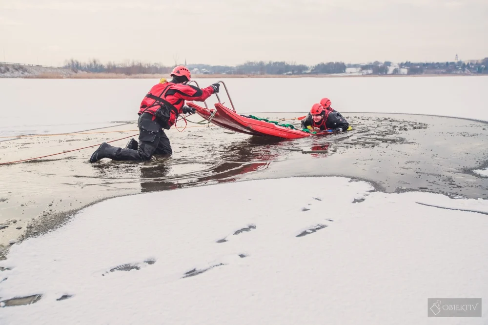 Zachowajmy bezpieczeństwo. Nie wchodźmy na zamarznięte zbiorniki wodne