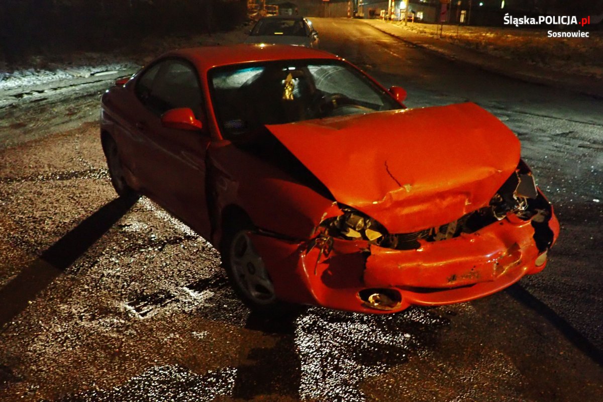 Zatrzymano pirata drogowego. Pijany 43-latek uszkodził 3 pojazdy