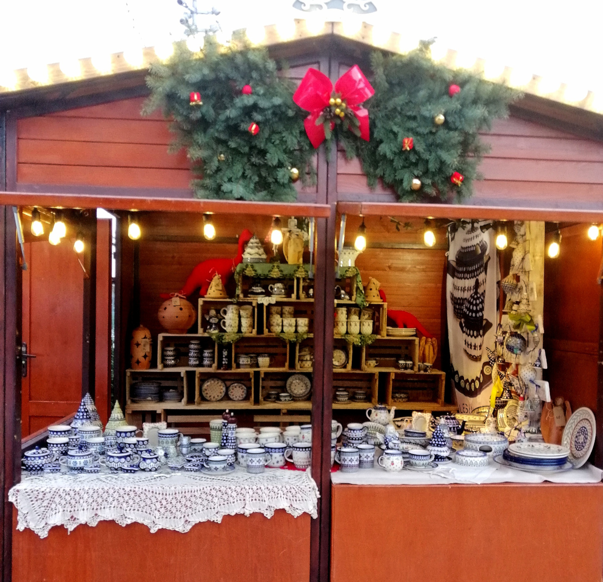 Ceramika z Bolesławca na jarmarku w Katowicach