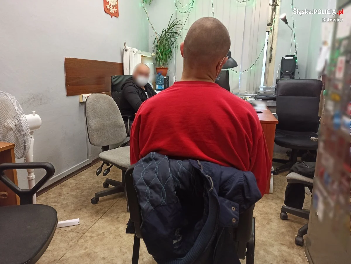 Rozbój z użyciem noża. Katowicka policja zatrzymała 3 obywateli Ukrainy