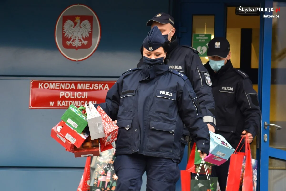Katowiccy policjanci nie zapomnieli o potrzebujących dzieciach