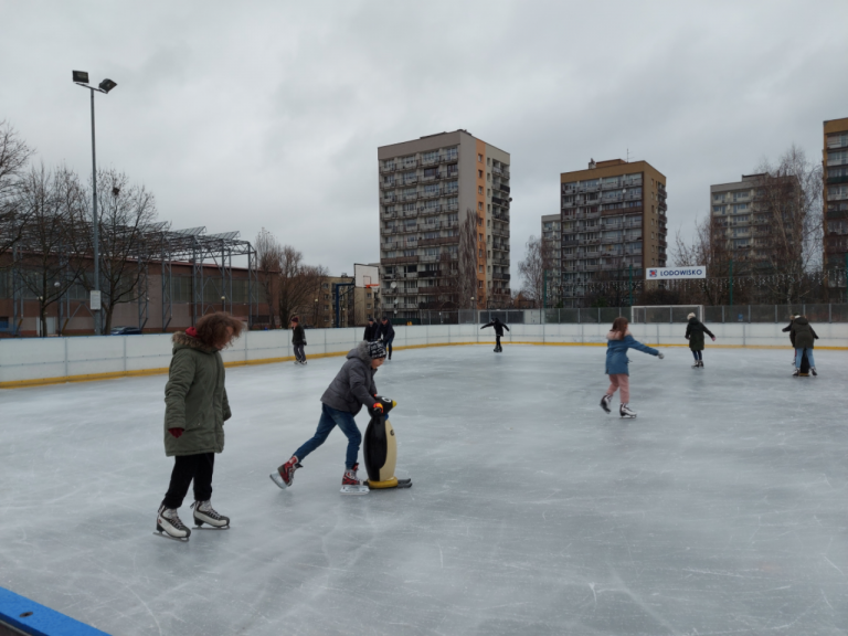 W Chorzowie 1 grudnia wystartowały dwa lodowiska!