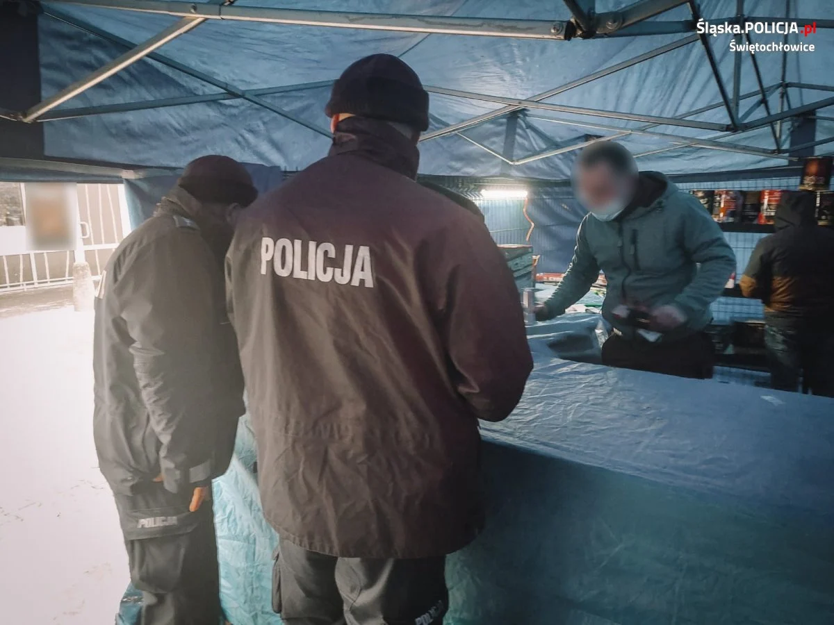 Dzielnicowi kontrolują stoiska z fajerwerkami i apelują o ostrożność