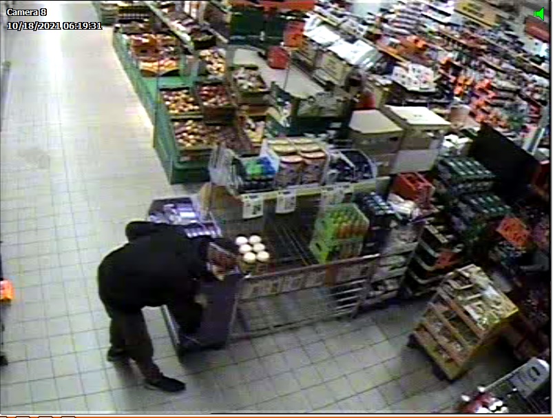 Chorzowscy policjanci szukają sprawcy kradzieży. Rozpoznajesz go?