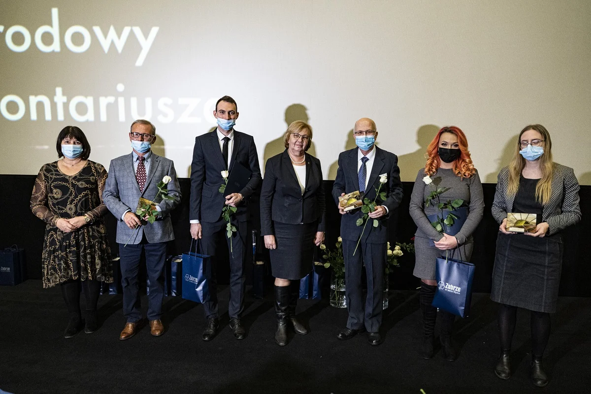 [Foto] Znamy laureatów konkursu "Wolontariusz Roku 2021"