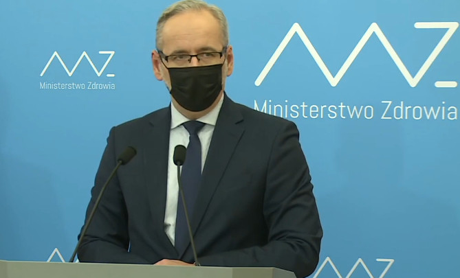Niedzielski: Przygotowujemy się do uderzenia Omikrona w Polsce. Będą kolejne obostrzenia?