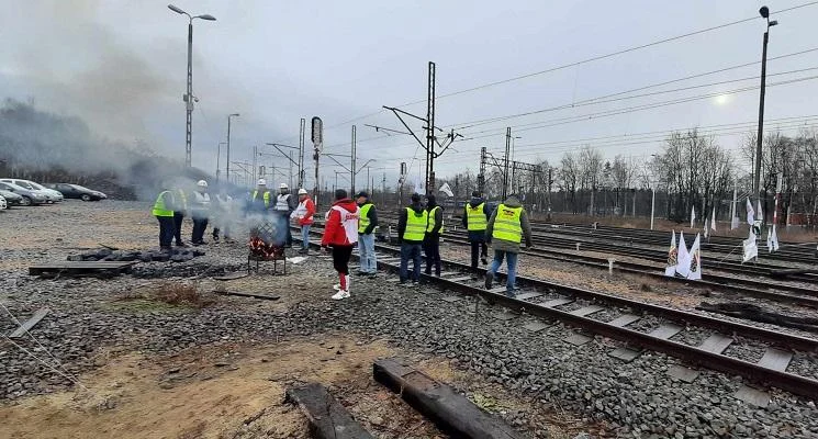 Negocjacje górników z PGG i rządem zakończone fiaskiem. Szykuje się referendum strajkowe