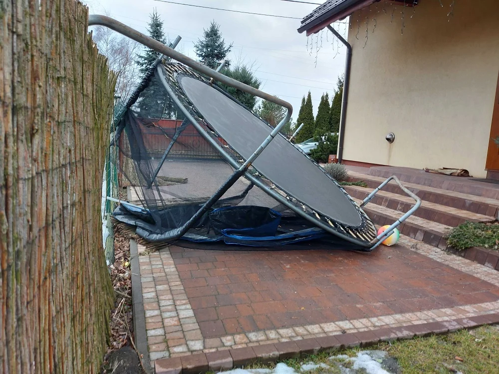 UWAGA silny wiatr! Na tę chwilę strażacy w woj. śląskim interweniowali ponad 200 razy