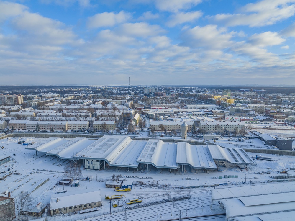 Centrum Przesiadkowe. Zimą robota wre w środku