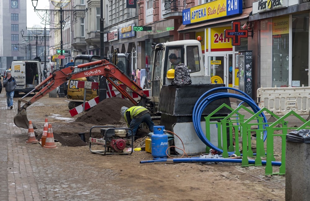 Trwają prace związane z rewitalizacją ulicy Dworcowej