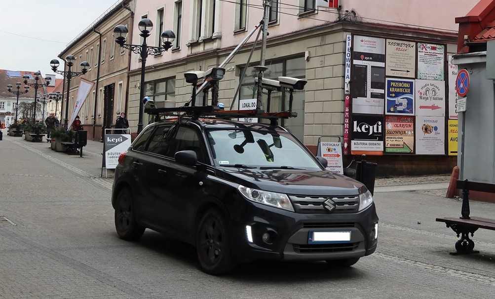 Czarny SUV krąży po Mikołowie. Samochód ma pomóc we wprowadzaniu uchwały krajobrazowej