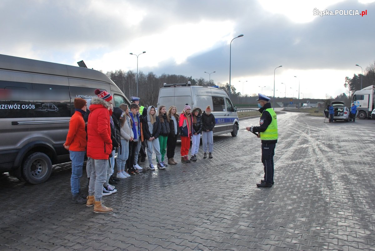 Śląska policja prowadzi działania "Bezpieczne ferie"