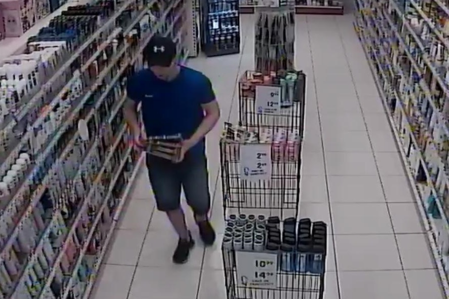 Ukradł maszynki do golenia. Rozpoznajesz tego mężczyznę?