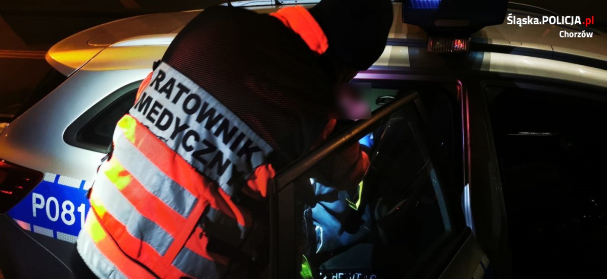 Chorzowscy policjanci w ciągu zaledwie dwóch godzin uratowali dwóch desperatów