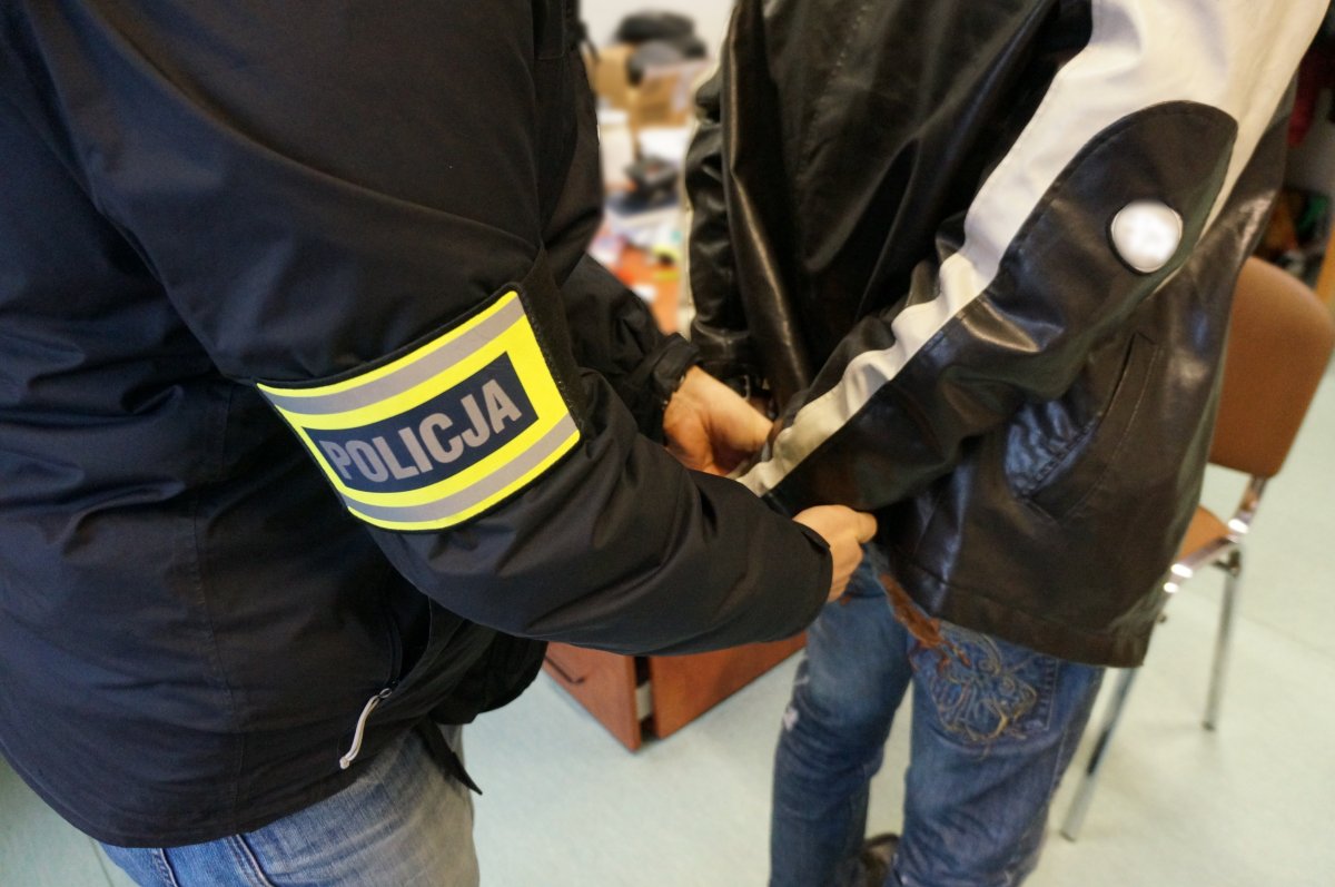 46-latek znęcał się nad swoją partnerką. Mężczyźnie grozi 5-lat więzienia