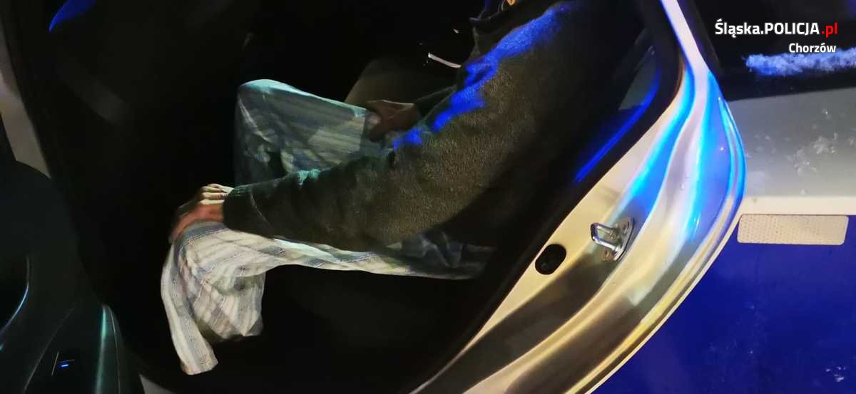 Chorzowscy policjanci uratowali z pożaru mieszkańca jednej z kamienic przy ulicy Batorego