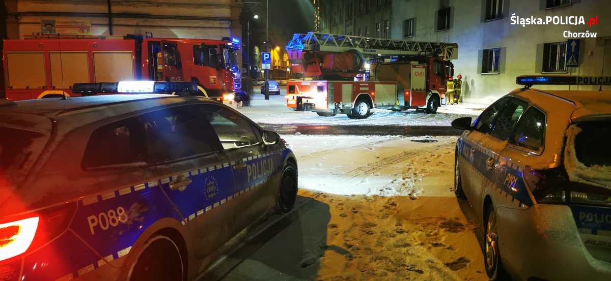 Chorzowscy policjanci uratowali z pożaru mieszkańca jednej z kamienic przy ulicy Batorego