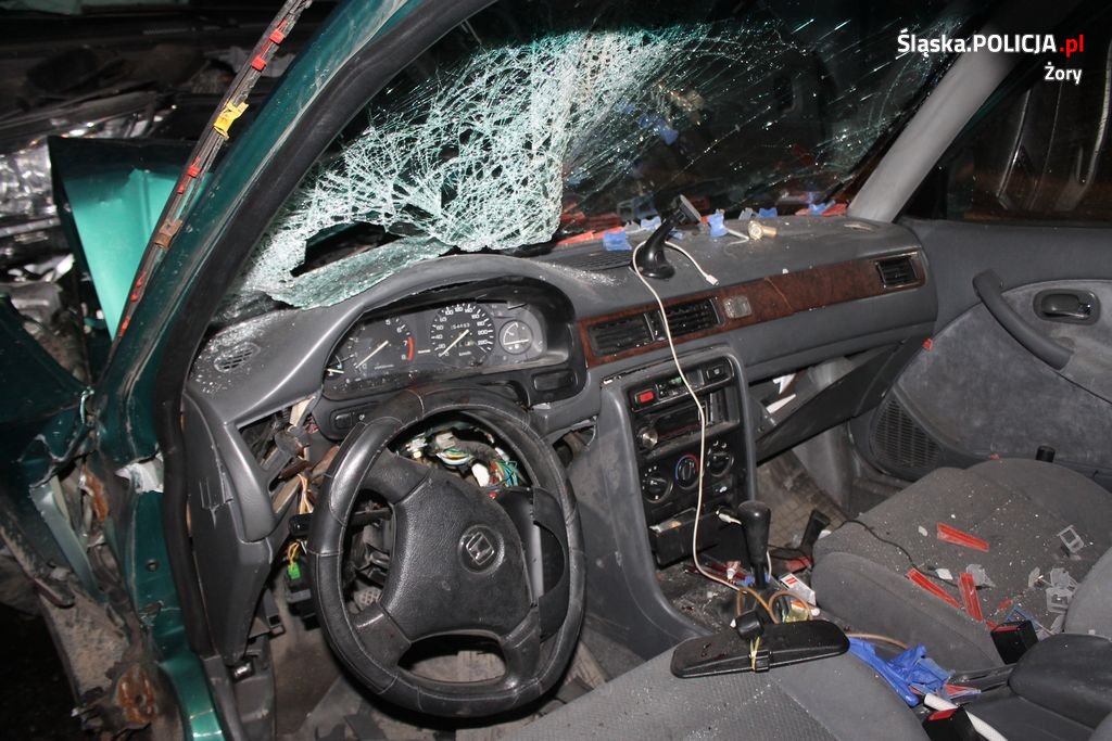 Zderzenie czołowe na obwodnicy miasta. Dwie osoby w szpitalu!