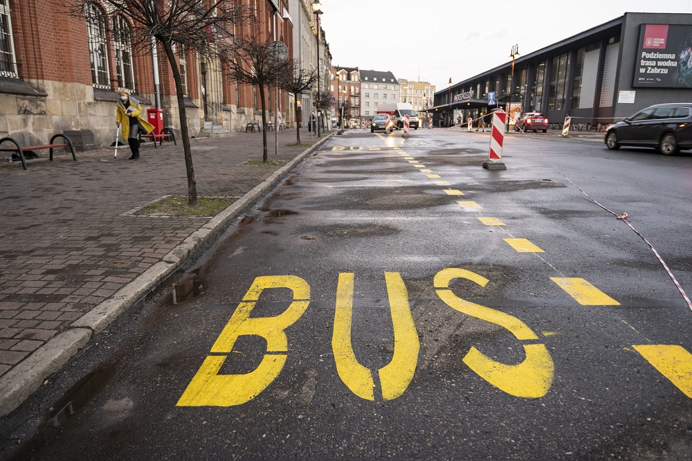 Przy placu Dworcowym ruszył tymczasowy dworzec autobusowy