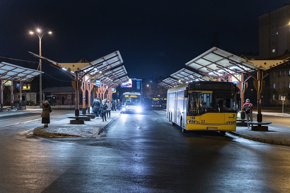 Przy placu Dworcowym ruszył tymczasowy dworzec autobusowy