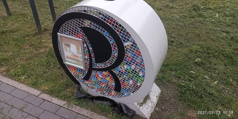 Kosze na nakrętki zapełniają się błyskawicznie! Ile nakrętek zebrano w ciągu 3 miesięcy?