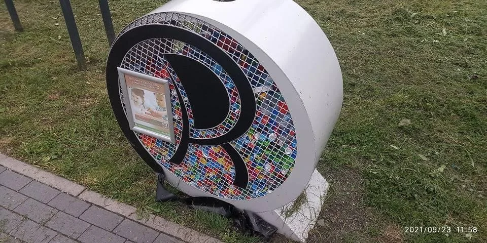 Kosze na nakrętki zapełniają się błyskawicznie! Ile nakrętek zebrano w ciągu 3 miesięcy?