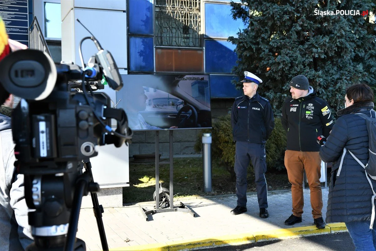 "Droga to nie odcinek specjalny". Kierowca rajdowy w nowym spocie profilaktycznym