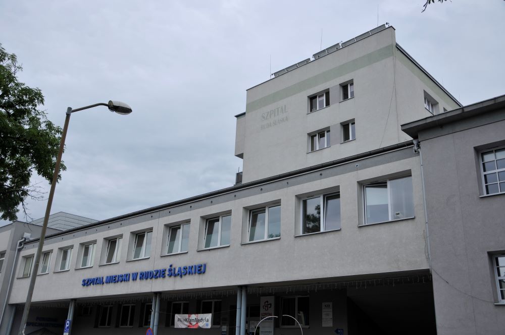 W rudzkim szpitalu będzie mniej łóżek covidowych. Oddział laryngologiczny wraca do pracy