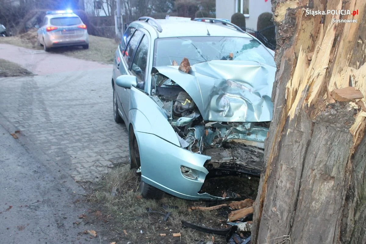 Śmiertelny wypadek na ul. Wileńskiej. 67-latek prawdopodobnie zasłabł za kierownicą