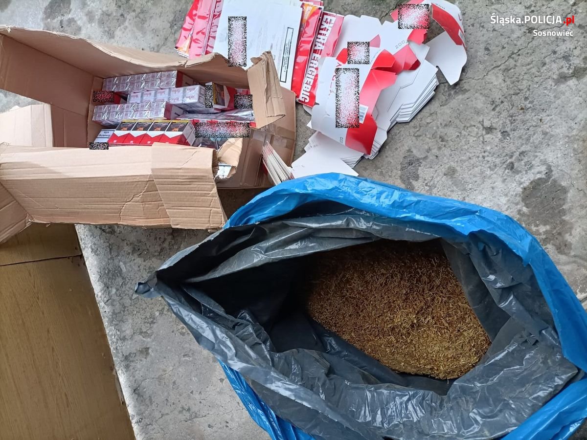 Wpadli z nielegalnym towarem i bronią sygnałową