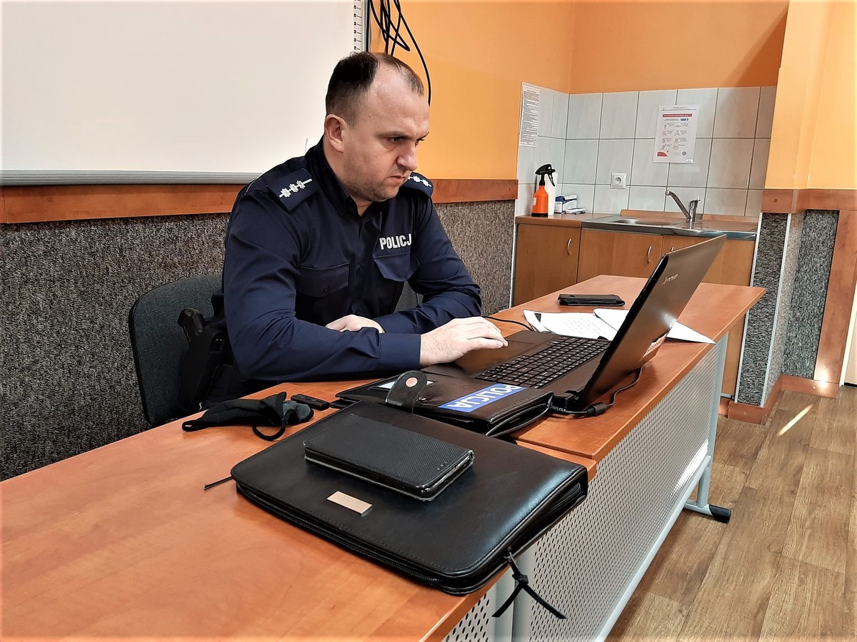 Dzielnicowi rozpoczęli cykl spotkań profilaktycznych "Bezpieczne ferie"