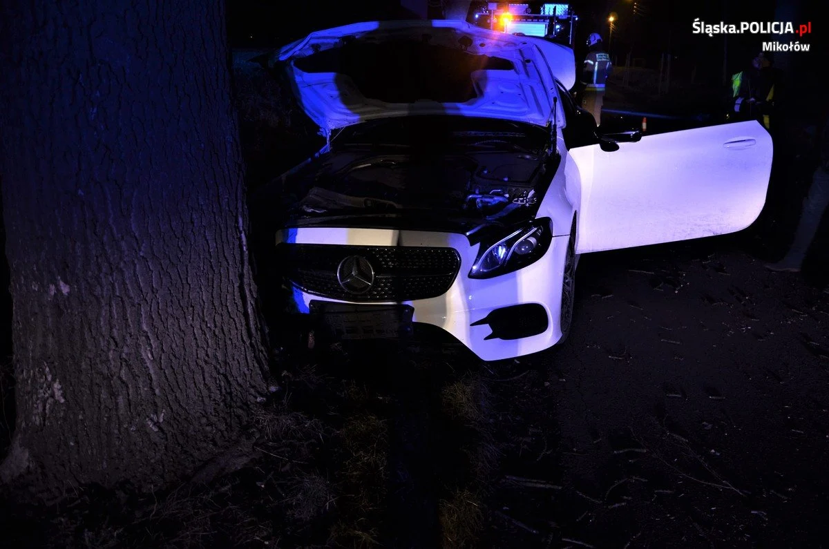 [Foto] Piątkowe kolizje w powiecie Mikołowskim. Na drogę wybiegło zwierzę