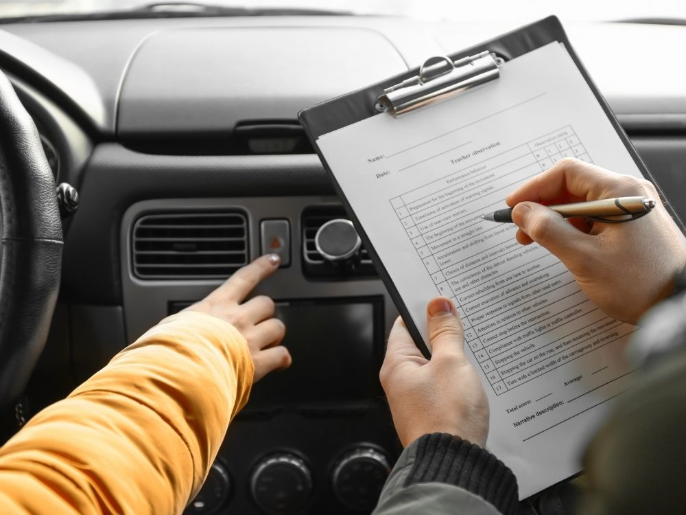 Jak wybrać najlepszą szkołę jazdy?