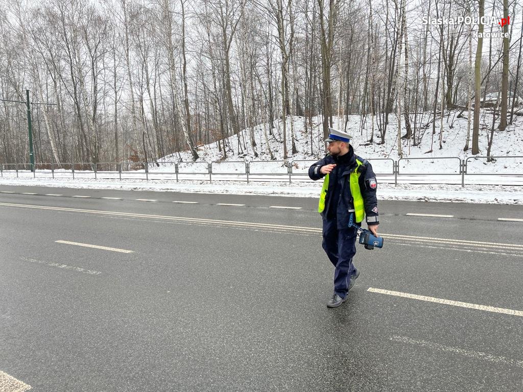 Policjanci katowickiej drogówki podsumowali działania "Bezpieczny pieszy"