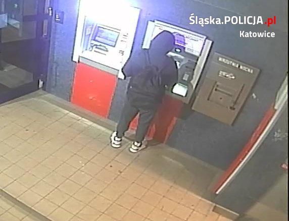 Oszukał metodą na "BLIK". Rozpoznajesz tego mężczyznę?