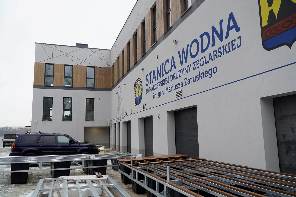 Nowa stanica żeglarska przy stawie Morawa już prawie gotowa  ​