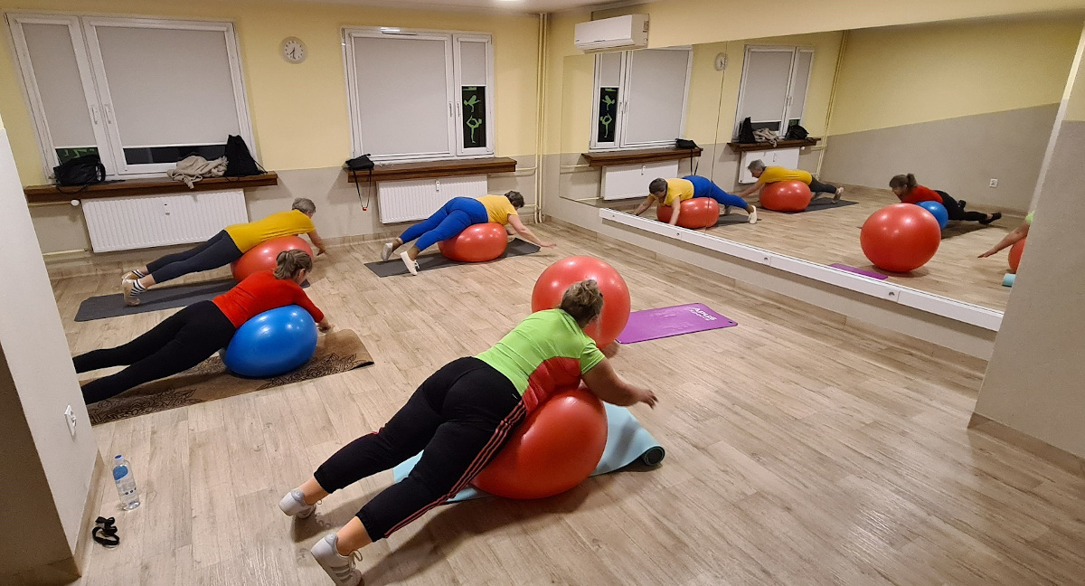 MOSiR Katowice wspiera seniorów w ramach akcji "rozRuszamy po Covidzie"