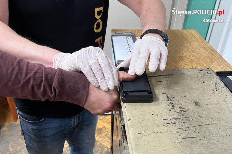 Katowiccy policjanci zatrzymali mężczyznę podejrzanego o zabójstwo 50-latki