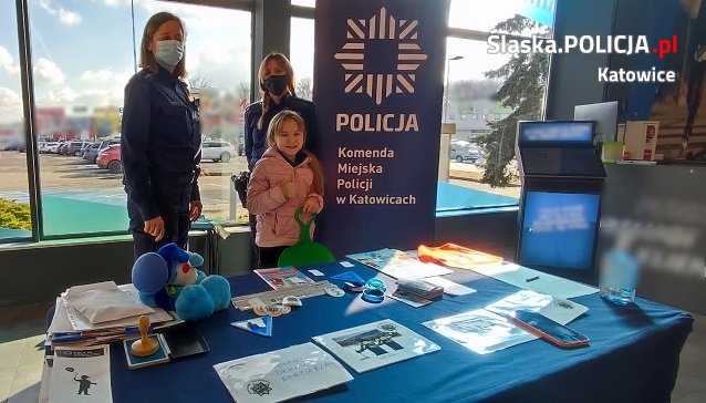 Katowiccy policjanci o bezpieczeństwie na stoku