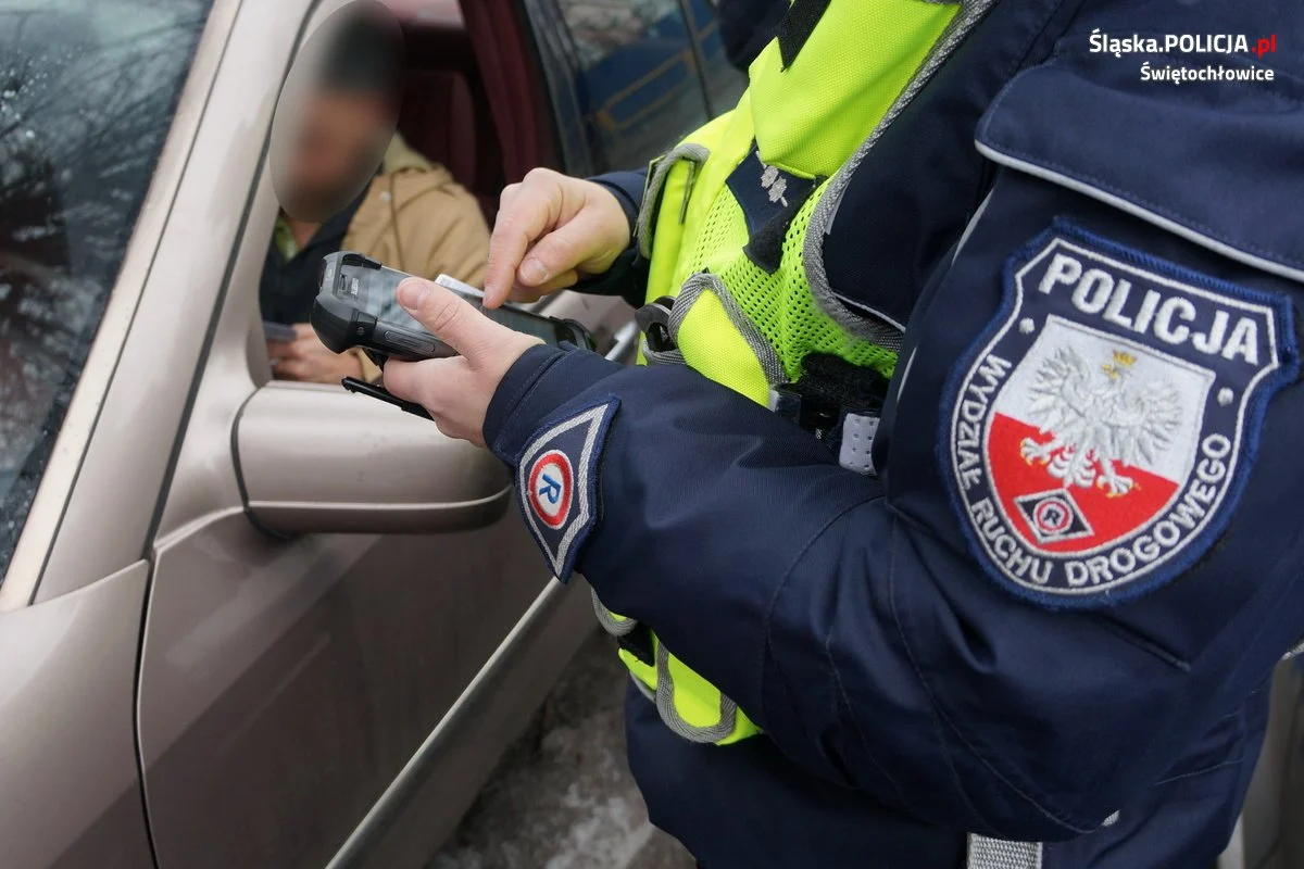 Nielegalna przejażdżka karawanem bez uprawnień. Sprawa będzie miała swój finał w sądzie