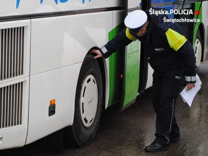 Zimowe kontrole autokarów w Świętochłowicach